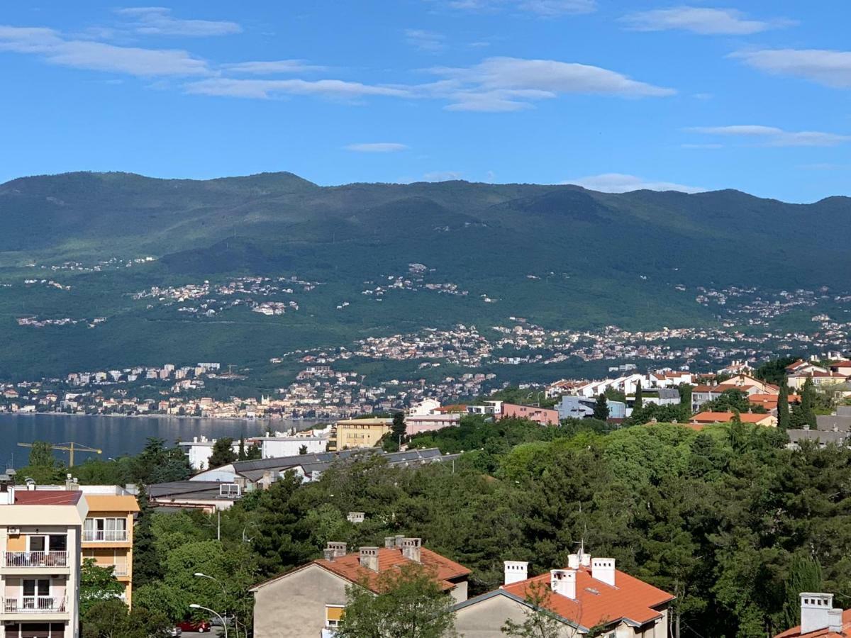 Apartment Lucky 1 Rijeka Exteriör bild