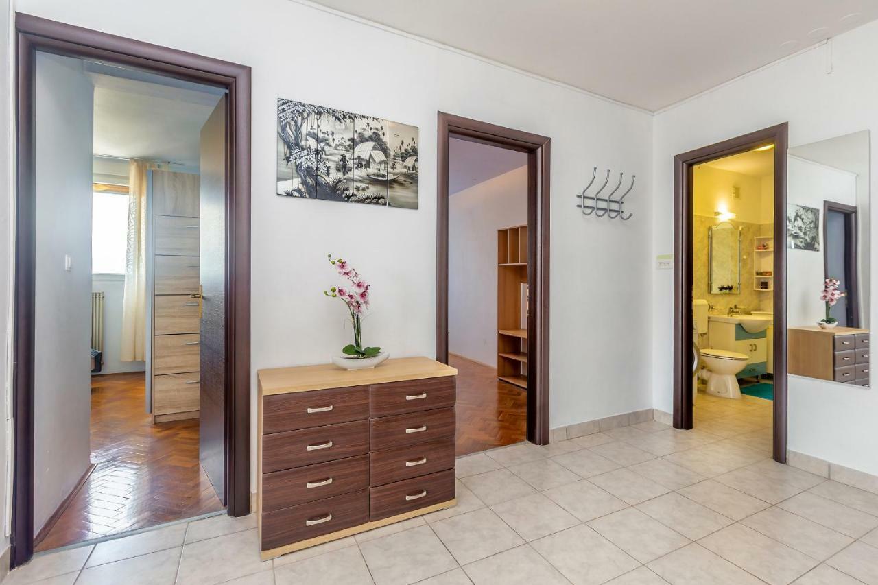 Apartment Lucky 1 Rijeka Exteriör bild