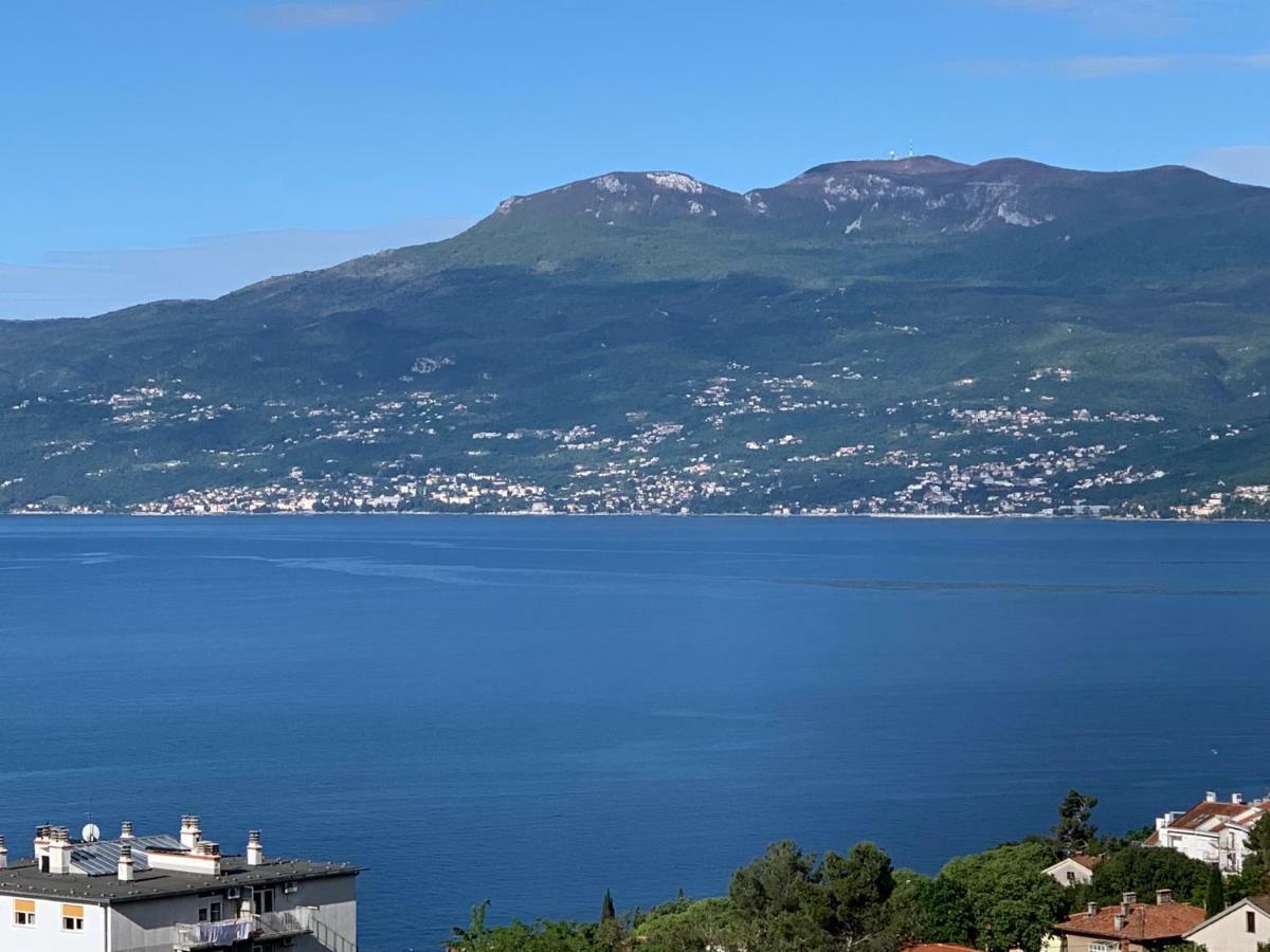 Apartment Lucky 1 Rijeka Exteriör bild