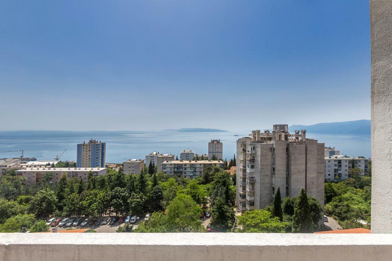 Apartment Lucky 1 Rijeka Exteriör bild