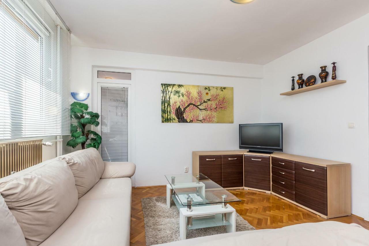 Apartment Lucky 1 Rijeka Exteriör bild