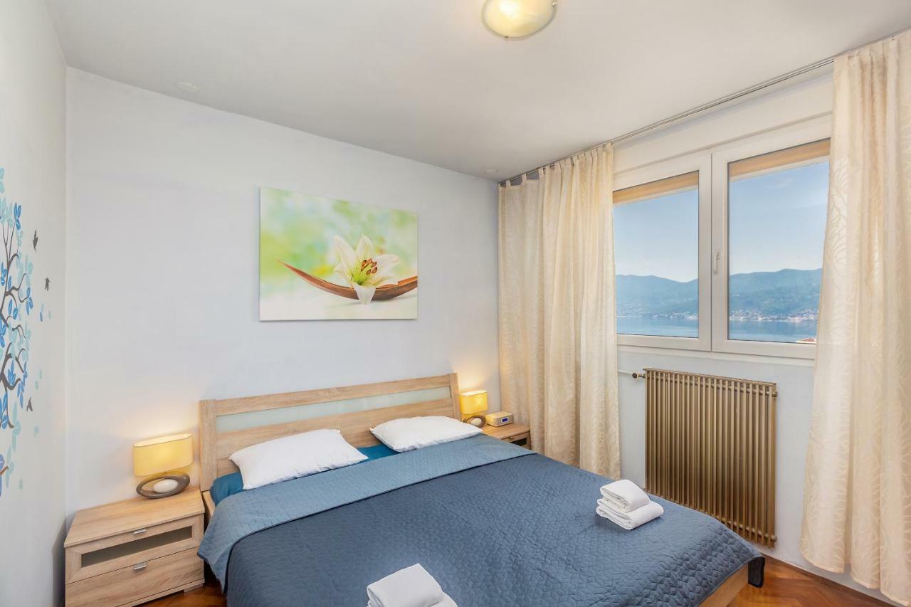 Apartment Lucky 1 Rijeka Exteriör bild